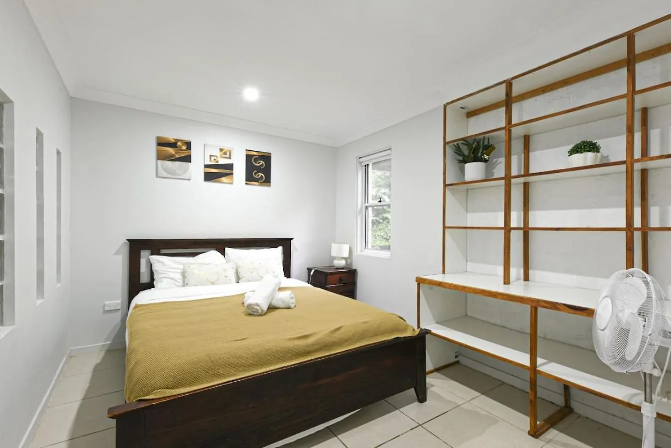 Spacious 5Br Retreat With Balcony Near Hotspots